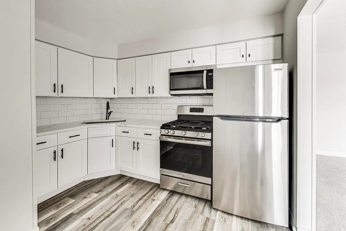 Building Photo - 239 Gregory St #8