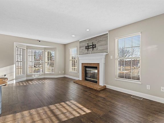 2nd image of 2281 Watchfield Dr