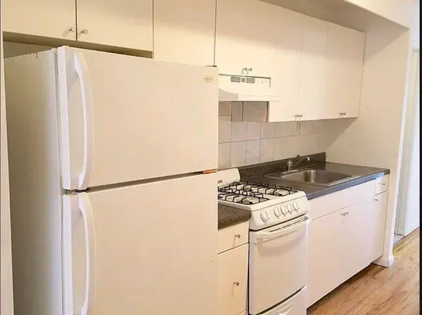 301 East 103rd Street image 3 of 6