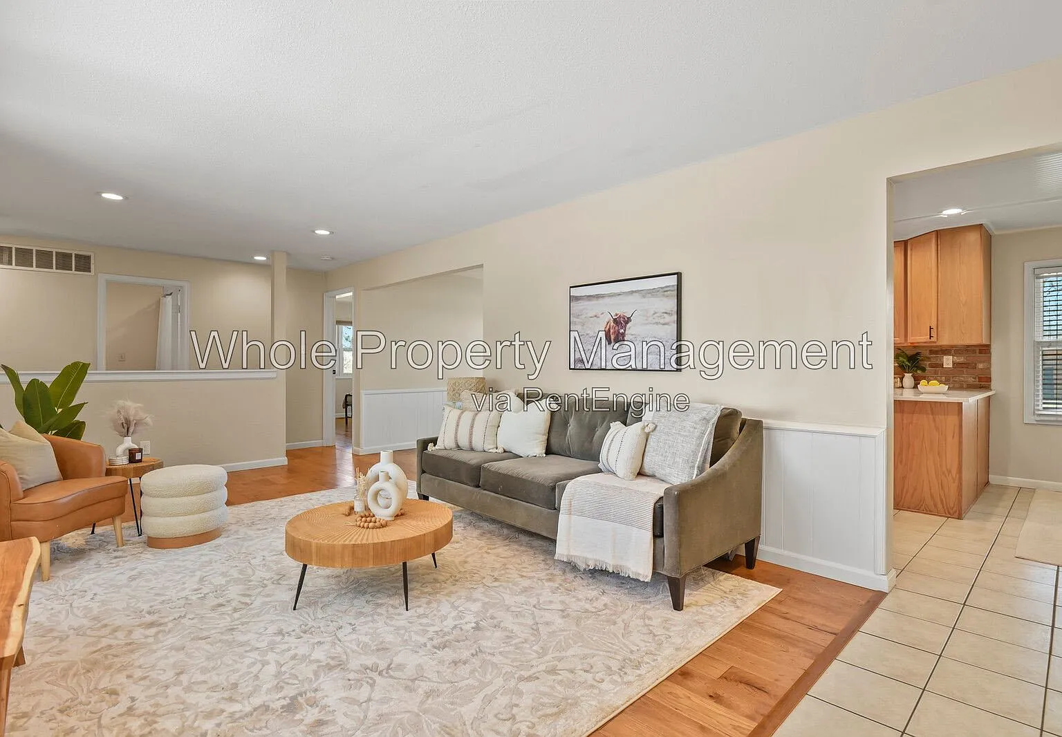 3 bed, 2.0 bath, 2088 sqft, $3,900 — Photo 3