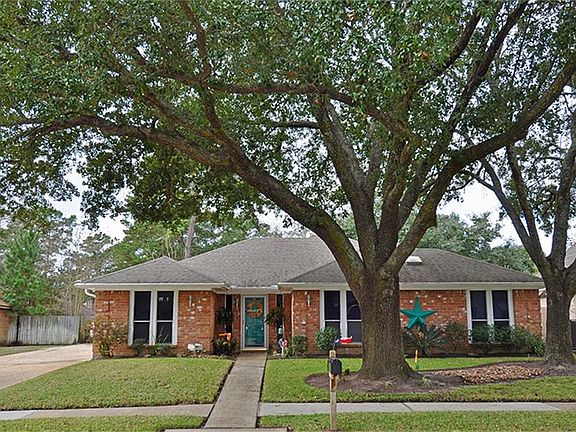 2nd image of 1606 N Hollow Dr