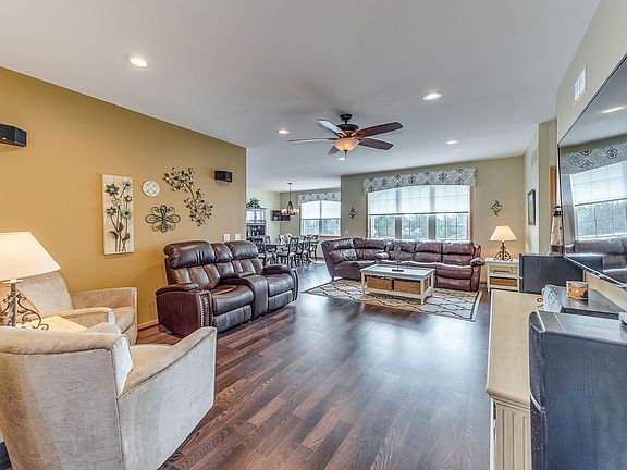 5th image of 17019 Melville Ct