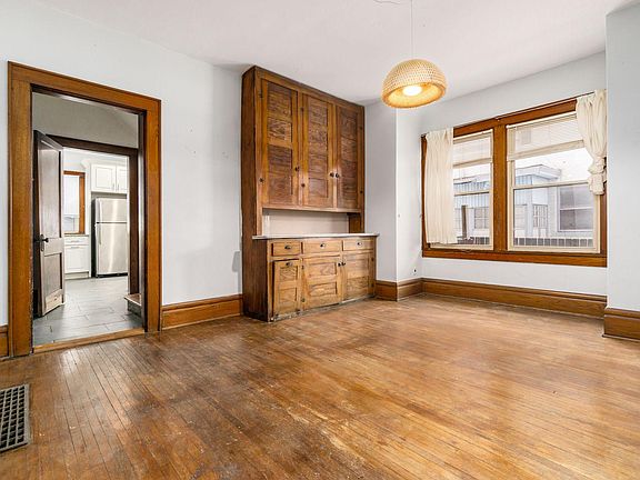 4th image of 738 Bedford Ave