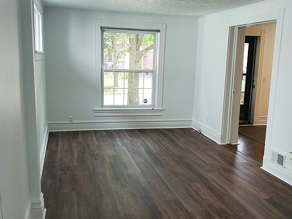 Living Room opposite end