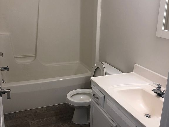4th image of 1117 Plymouth Dr #300
