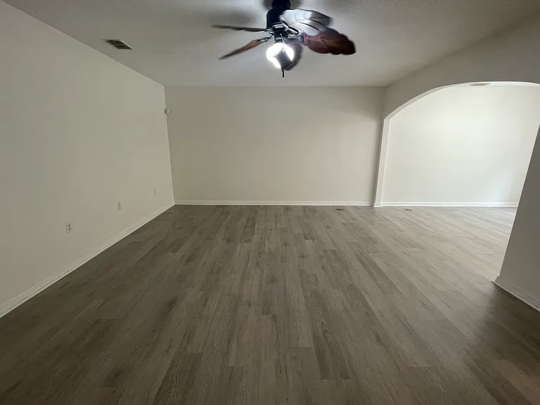 4083 Dover Terrace Dr — Photo 3