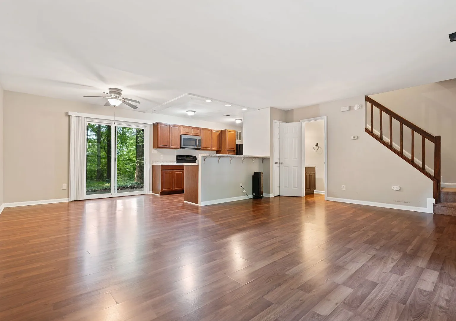 Price drop + $500 OFF First Month's Rent - 2be /1.5ba Duplex Near Downtown Cary — Photo 3