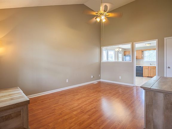 2nd image of 220 Cranklen Cir