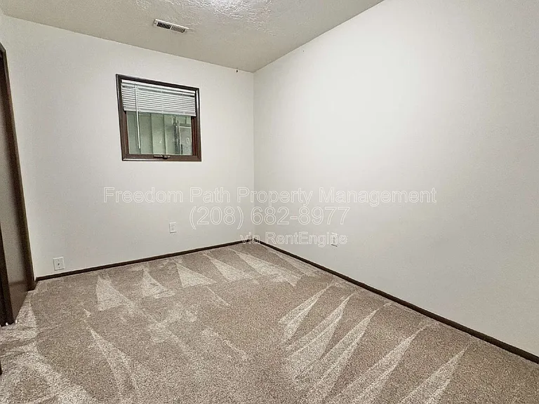 2707 W Fairway Dr — Photo 8