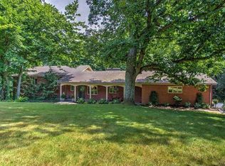 11 Winthrop Rd, Carnegie, PA 15106