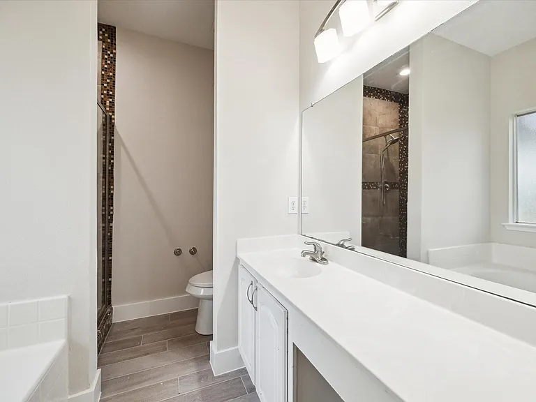 22035 Holly Branch Dr — Photo 5