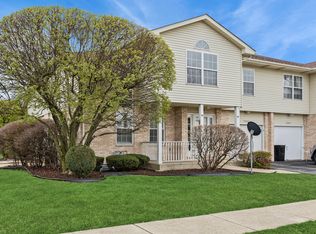 7245 Arbor Ln, Justice, IL