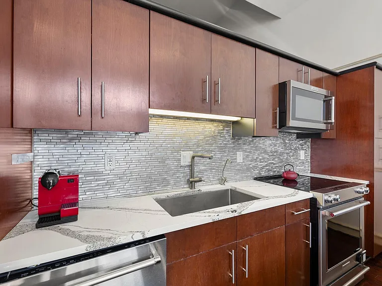 3311 Yupon St #317 — Photo 9