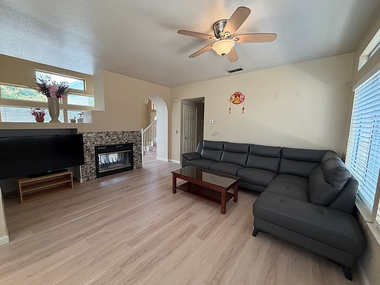 8687 Bluefield Way — Photo 5