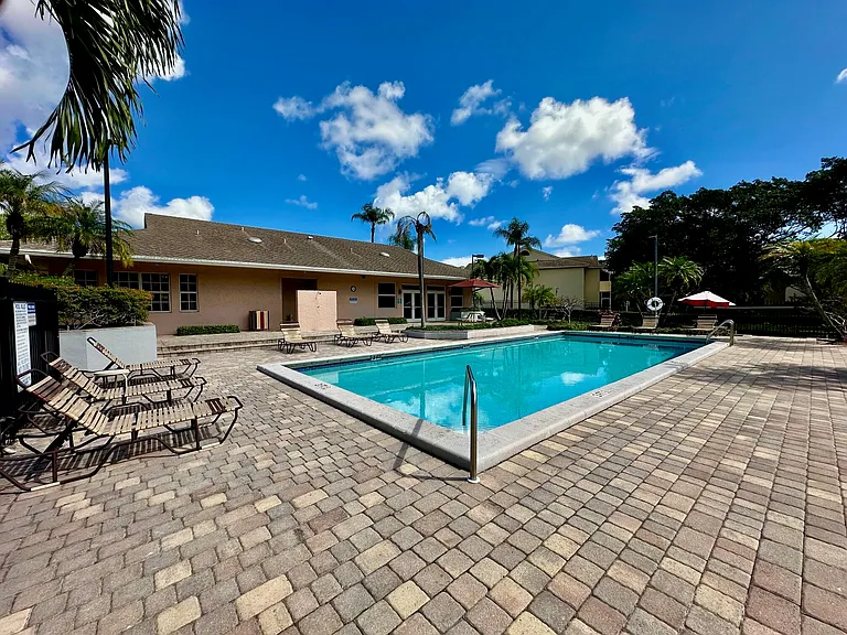 640 Cypress Club Way #G — Photo 19