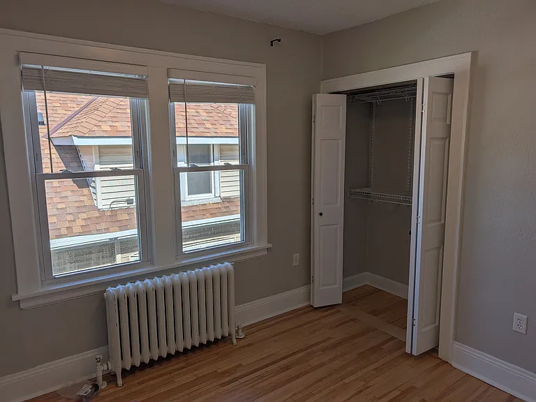 1298 Marshall Ave — Photo 11