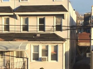 6276 60th Rd, Maspeth, NY 11378