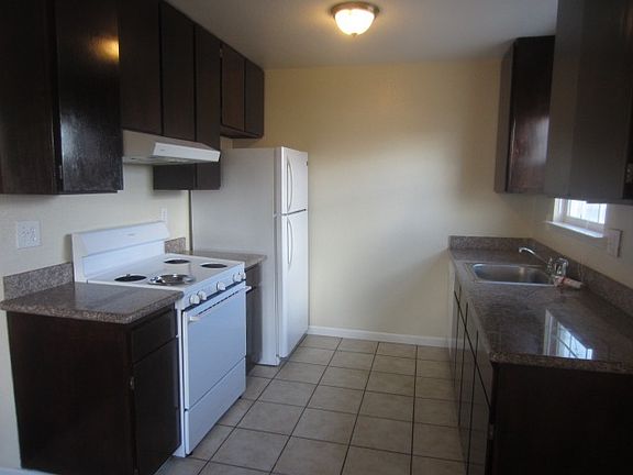 3rd image of 665 Shepherd Ave APT A