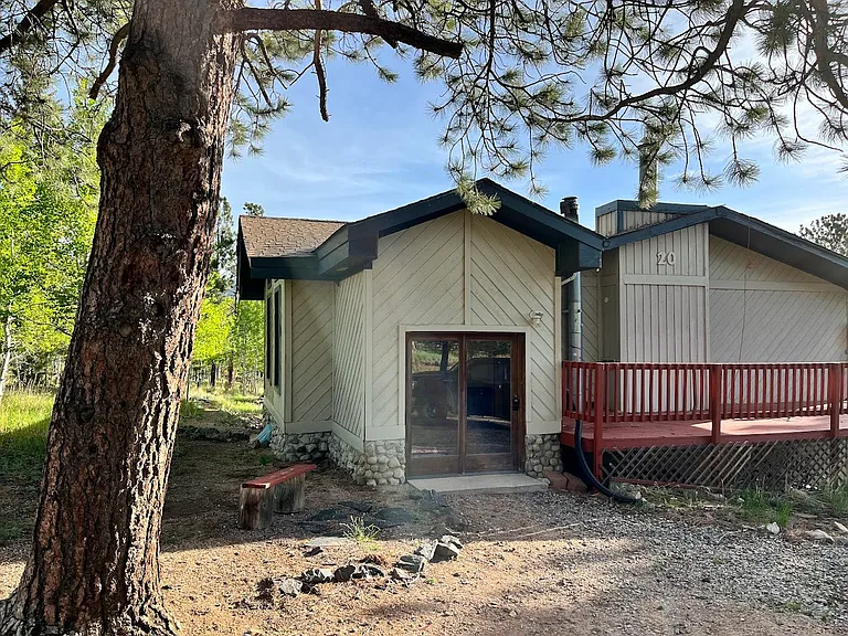 Front Entrance to house mudroom.