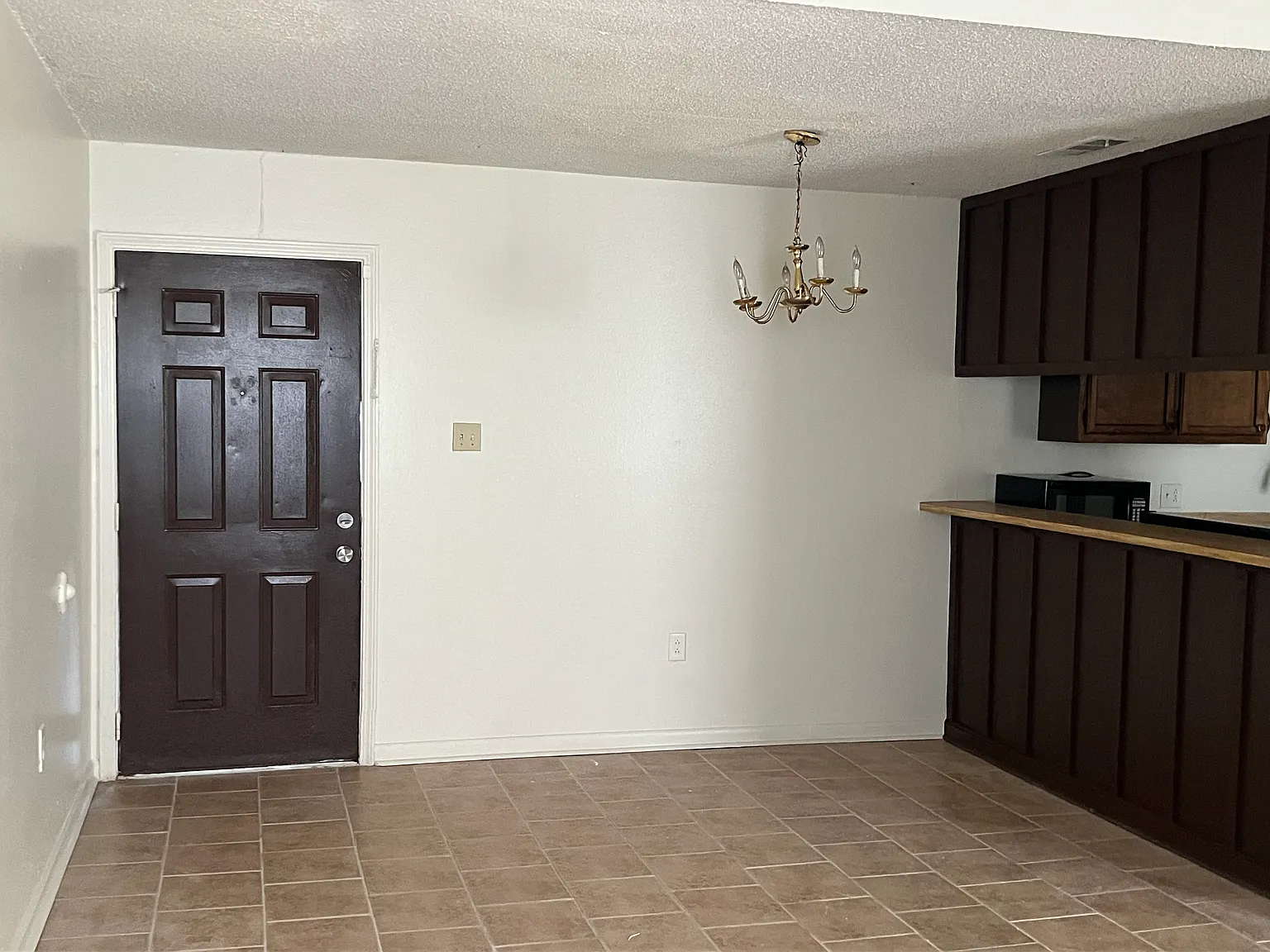 2 bed, 1020 sqft, $950 — Photo 4
