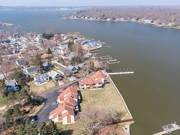 5th image of 1121 S Shore Dr