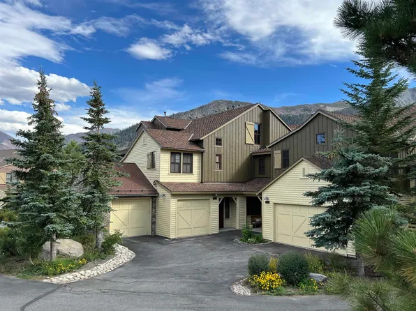 1126 Pyramid Peak Dr, Mammoth Lakes, CA 93546