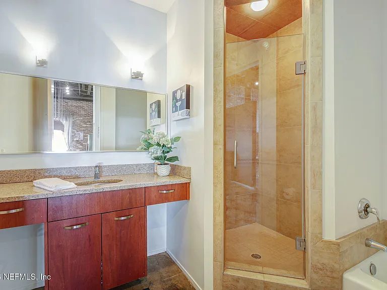 1050 Hendricks Ave #101 — Photo 26