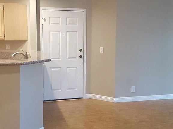 4th image of 631 Oak Run Trl Unit 403