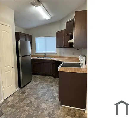 3 bed, 1136 sqft, $1,700 — Photo 1