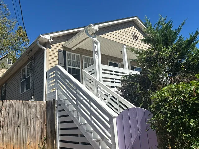 3 bed, 1050 sqft, $2,195 — Photo 1