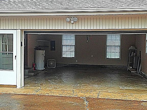 2 Car Garage