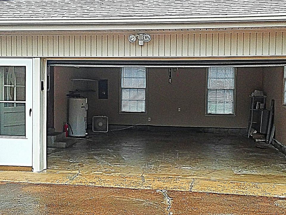 2 Car Garage