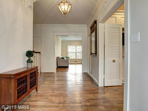 3rd image of 5800 Connecticut Ave