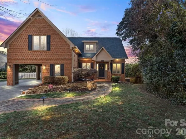 1130 Montford Dr, Charlotte, NC 28209