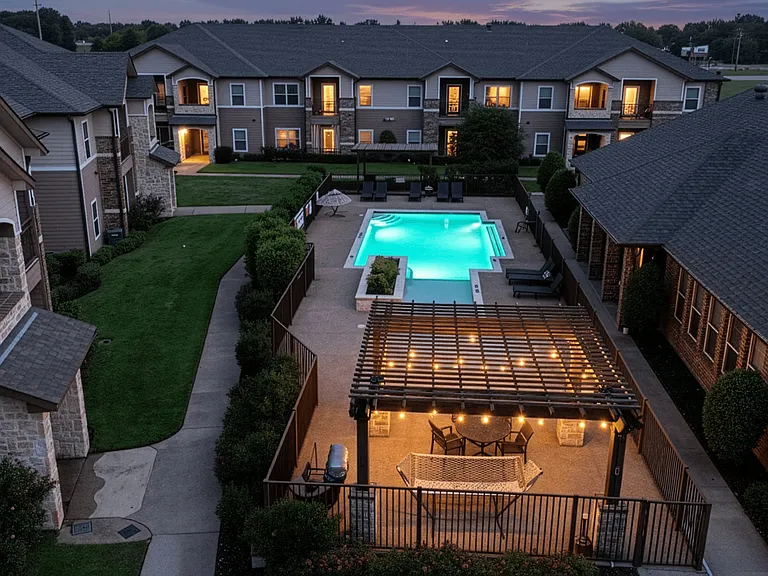 Timber Creek Apartments — Photo 10