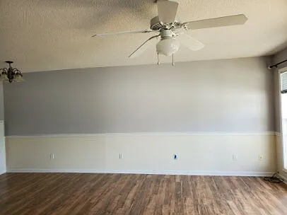 2 bed, 2.5 bath, 1400 sqft, $1,350 — Photo 3