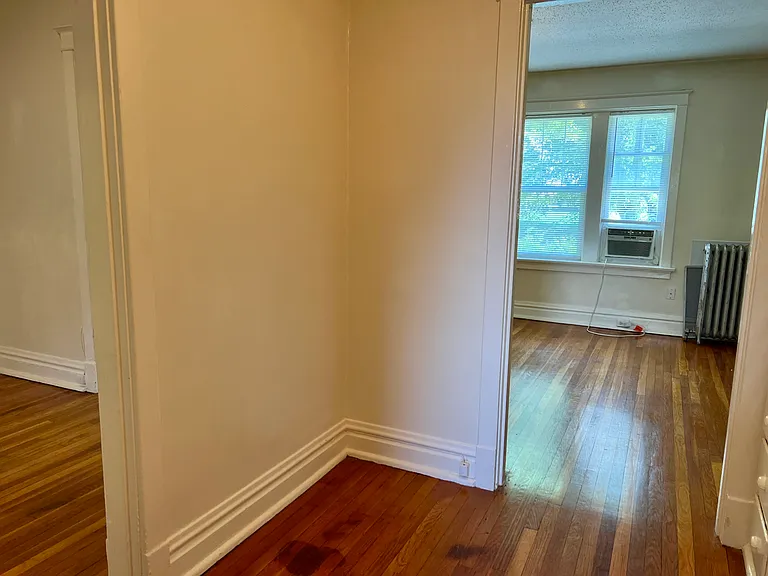 2429 Sutton Blvd #1S — Photo 14