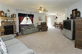 3rd image of 5966 Aster Dr