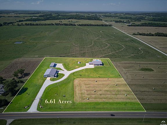 2nd image of 1482 N 300th Rd