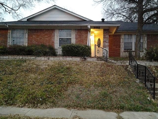 2nd image of 5002 Rollingwood Dr