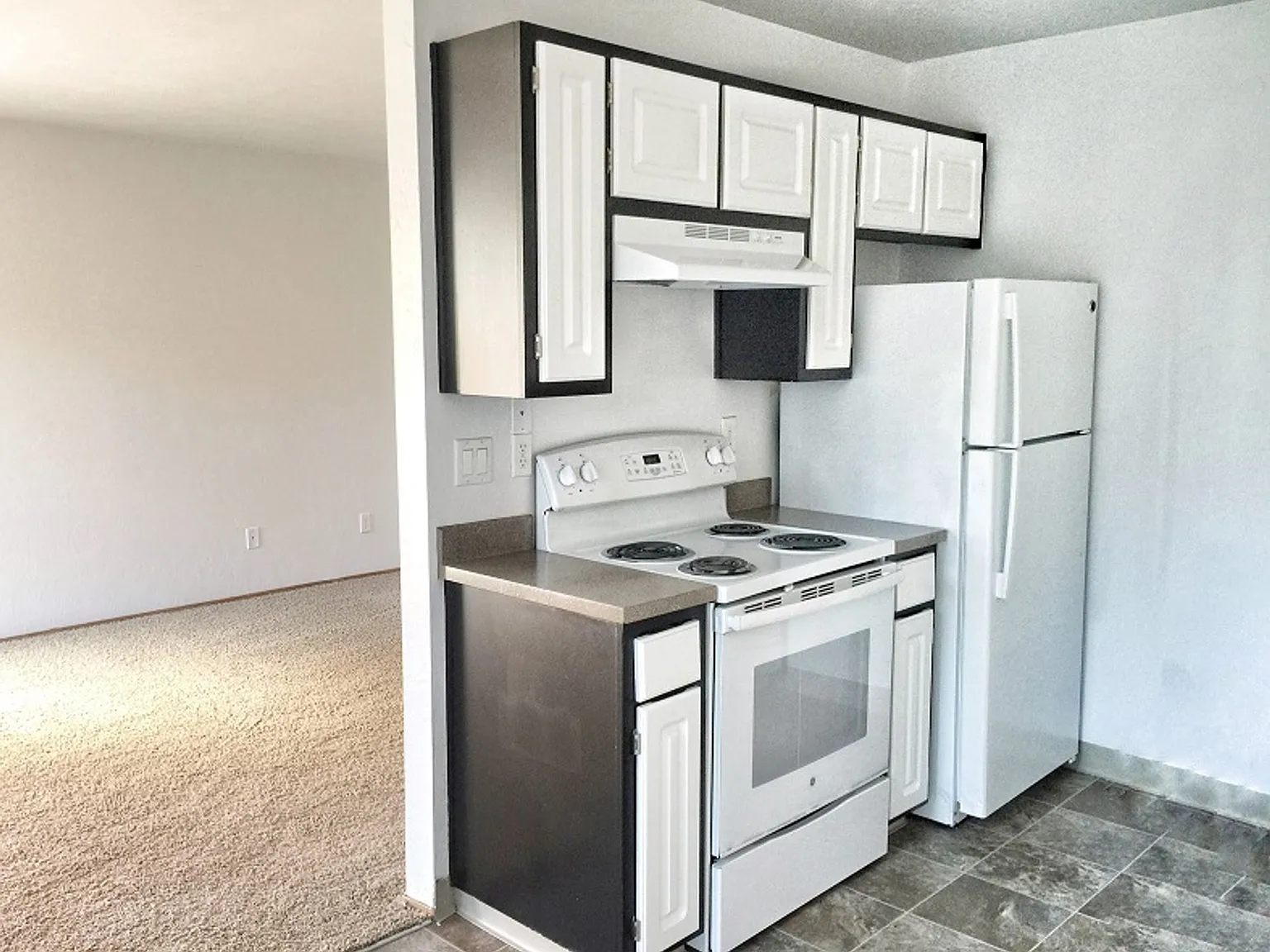 One Bedroom, One Bath - Special $1250.00 and Second Month Free! — Photo 1