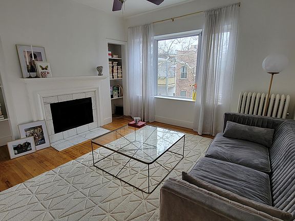 2nd image of 613 W Arlington Pl #3