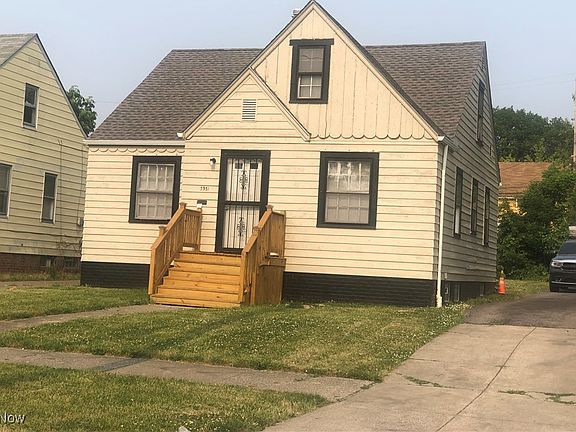 4th image of 3931 E 153rd St