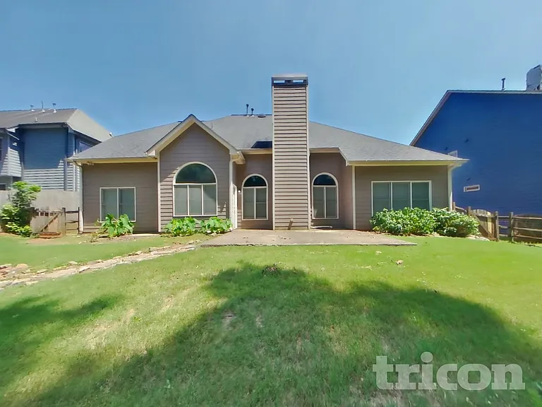 1060 Middlebrooke Dr — Photo 21