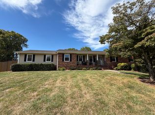 4740 Sherborne Dr, Pfafftown, NC 27040