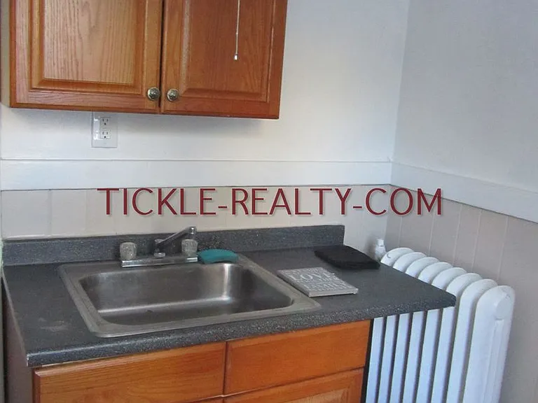 450 Meigs St — Photo 5