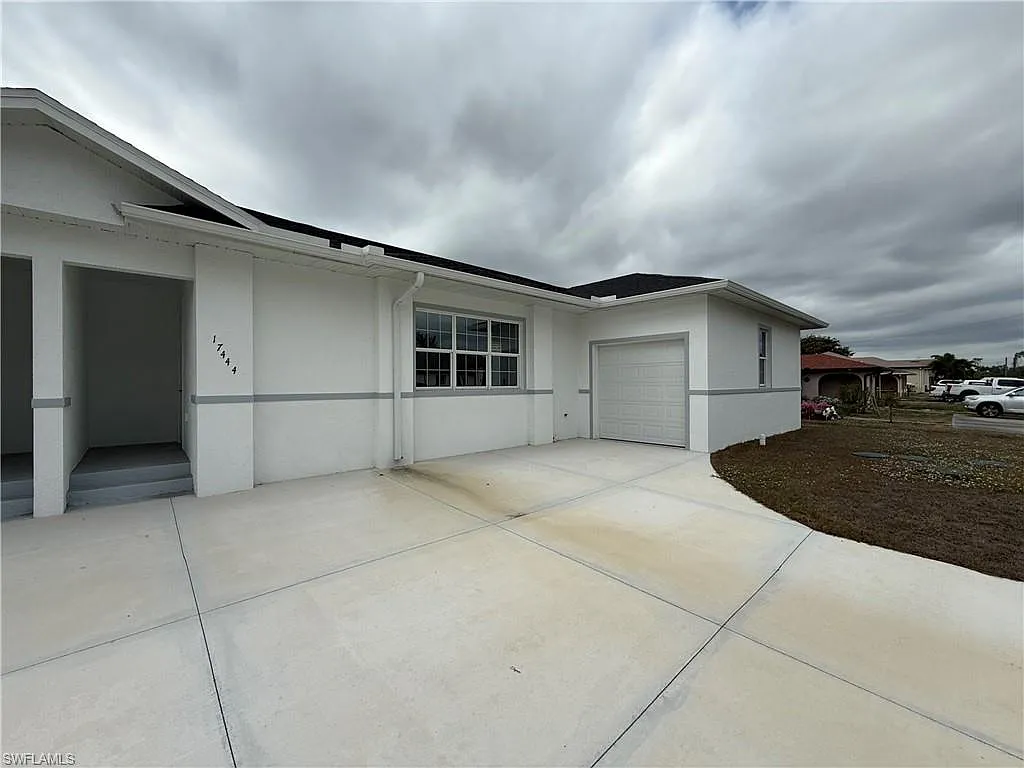 Building Photo - 17444 Barbara Dr