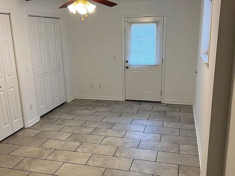 604 Phoenix Ct — Photo 13