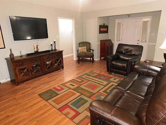 5th image of 7130 White Oak Ln