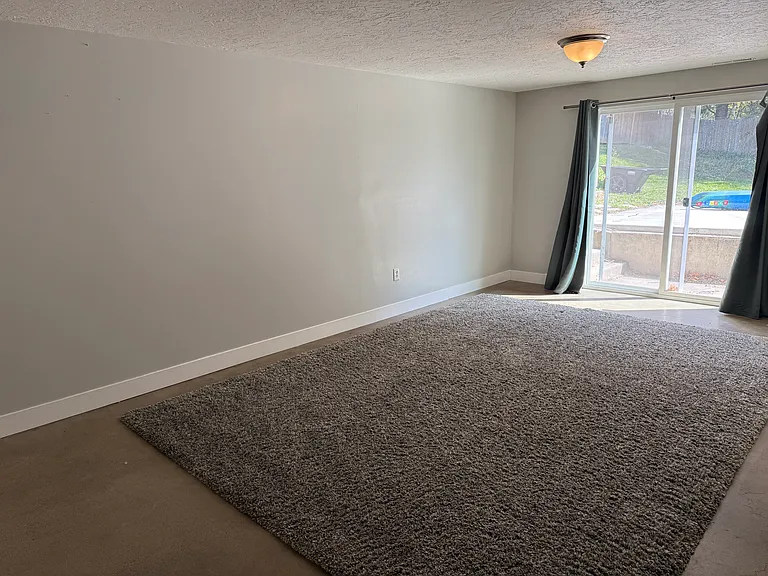 770 N Main St — Photo 13